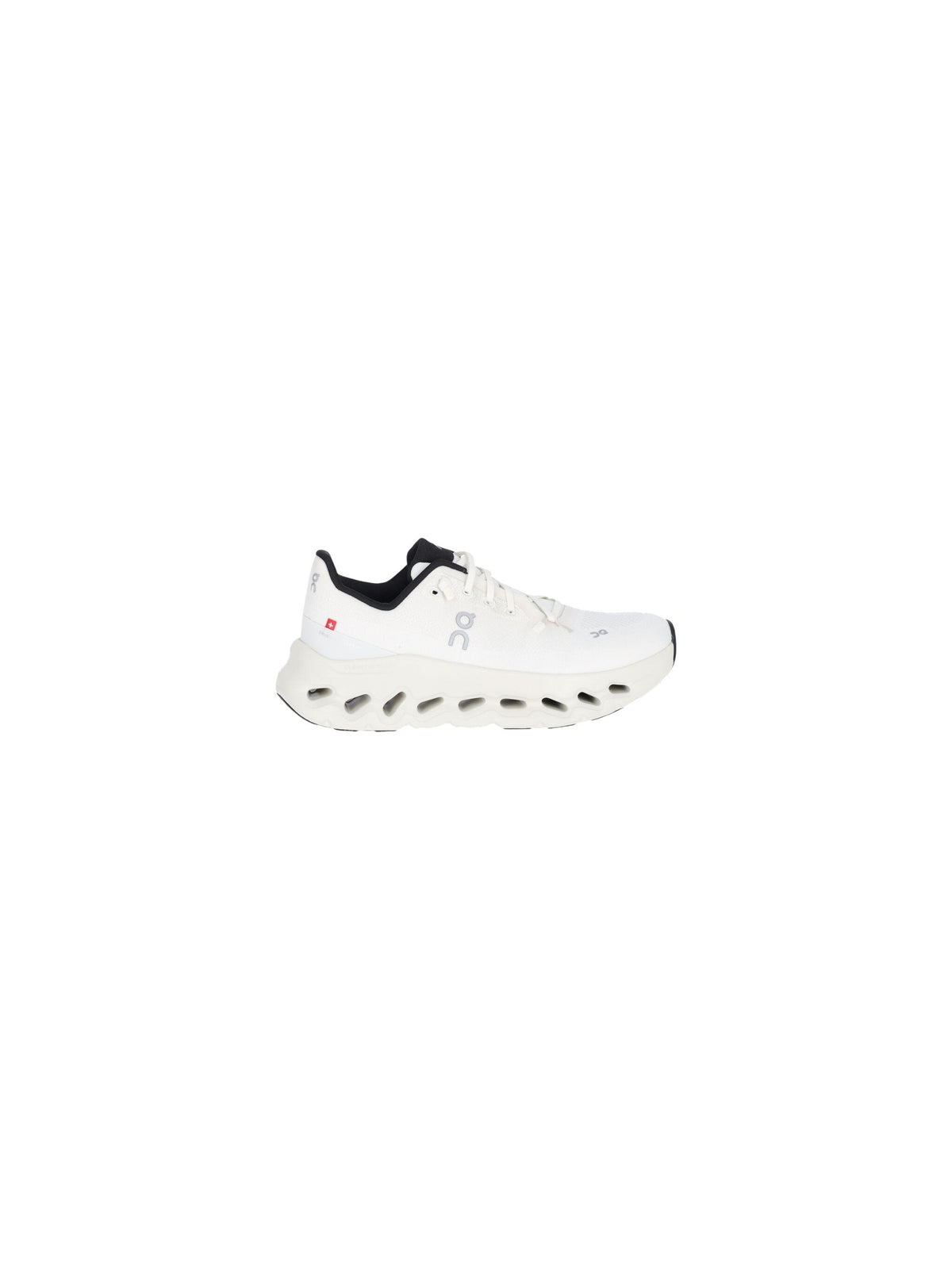 Low-Profile White Sneakers With Lightweight Sole Design