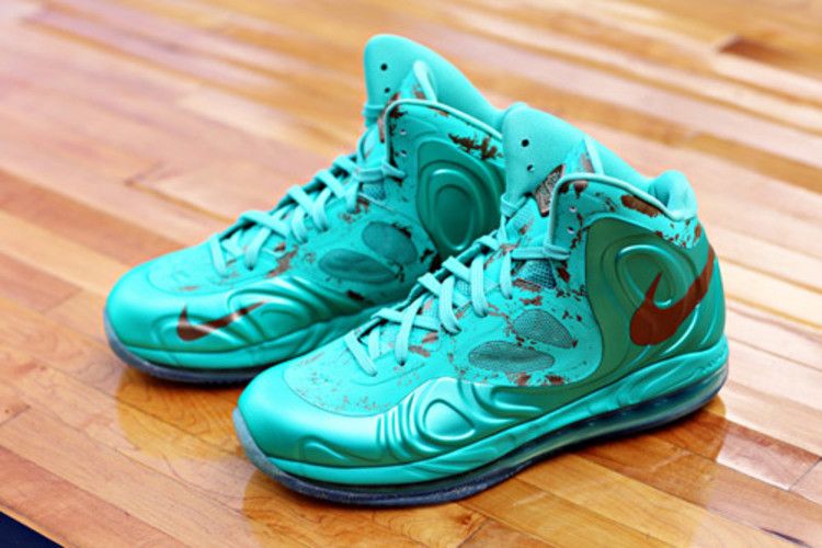Nike Air Max Hyperposite 'Statue Of Liberty'