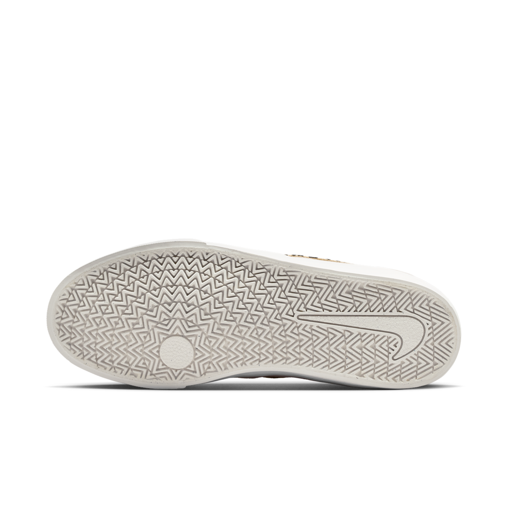 Women's Charge Suede SE Shoes