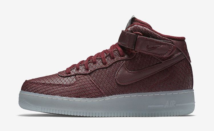 Nike Air Force 1 '07 Mid LV8 ‘Team Red’
