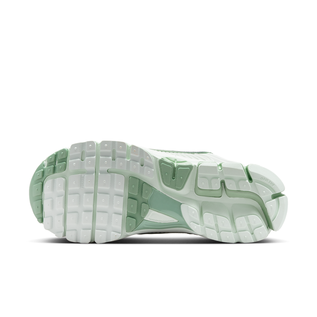 Women's Zoom Vomero 5 Shoes