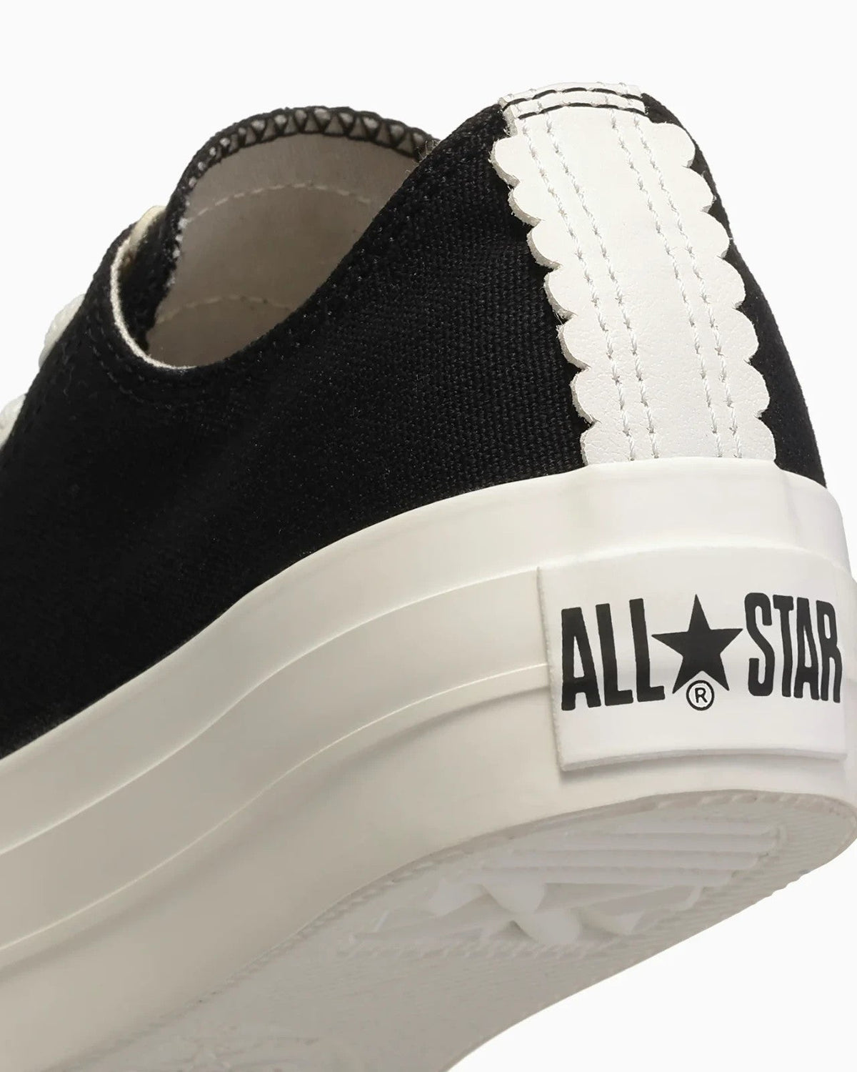 31318820 Converse Women's All Star PLTS Flowercut OX "Black/White" (Women's)