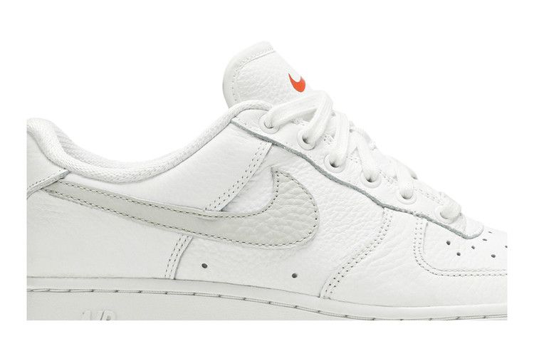 Nike Wmns Air Force 1 '07 'Light Bone'