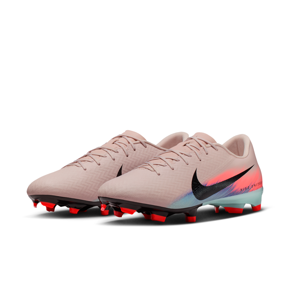 Men's United Mercurial Vapor 16 Academy Multi-Ground Low-Top Soccer Cleats