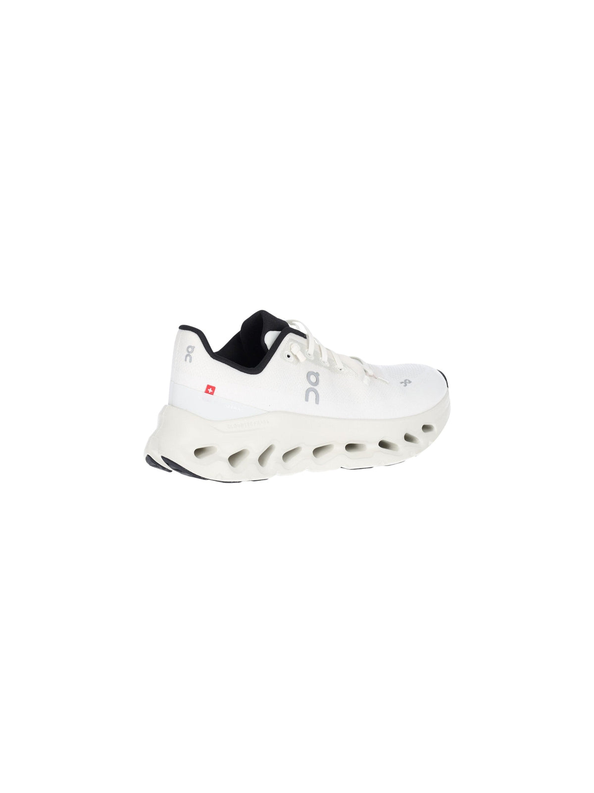 Low-Profile White Sneakers With Lightweight Sole Design